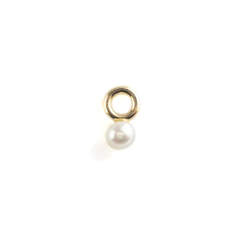 Gold & pearls 🤍 - AMATINA Joyería 