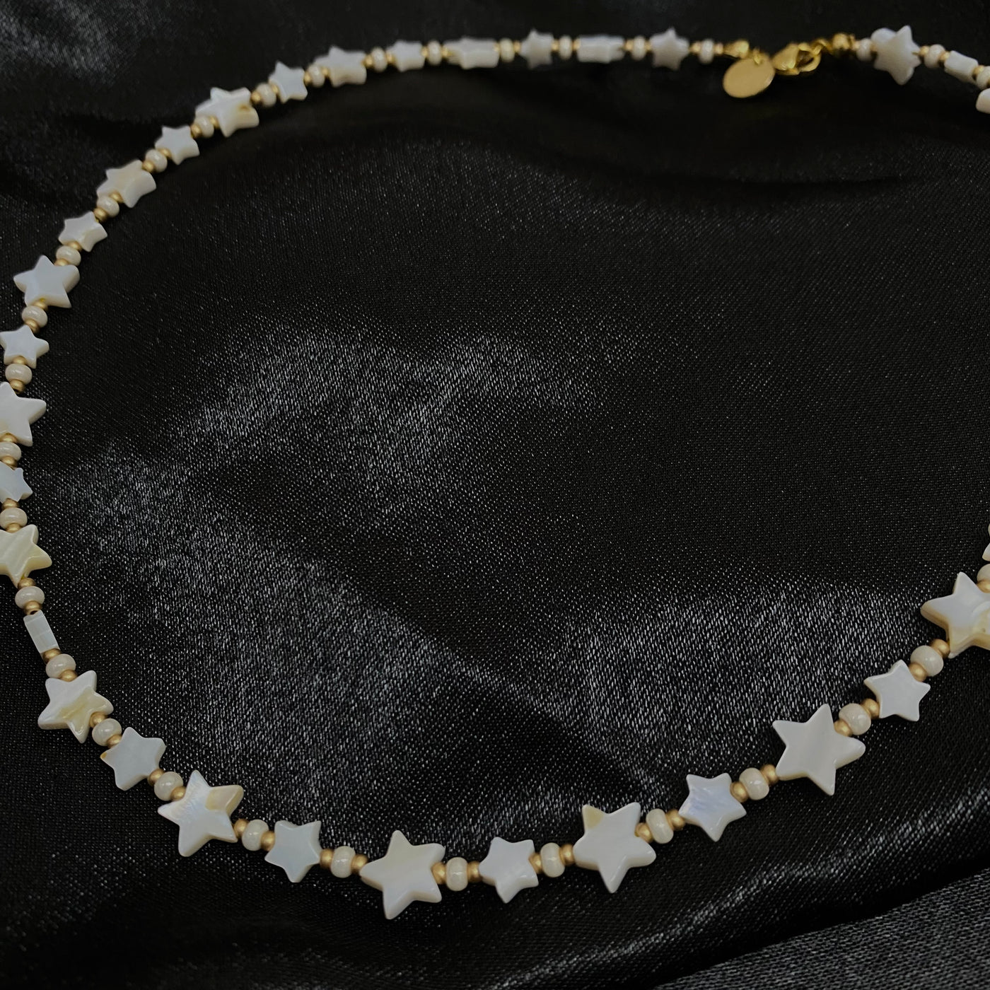 Collar Lily con estrellas de perla