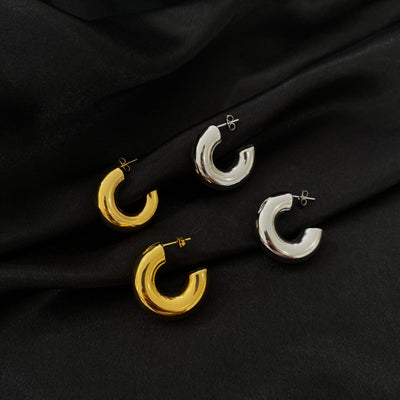 Arracadas Carolina de acero inoxidable con baño de oro 18 K