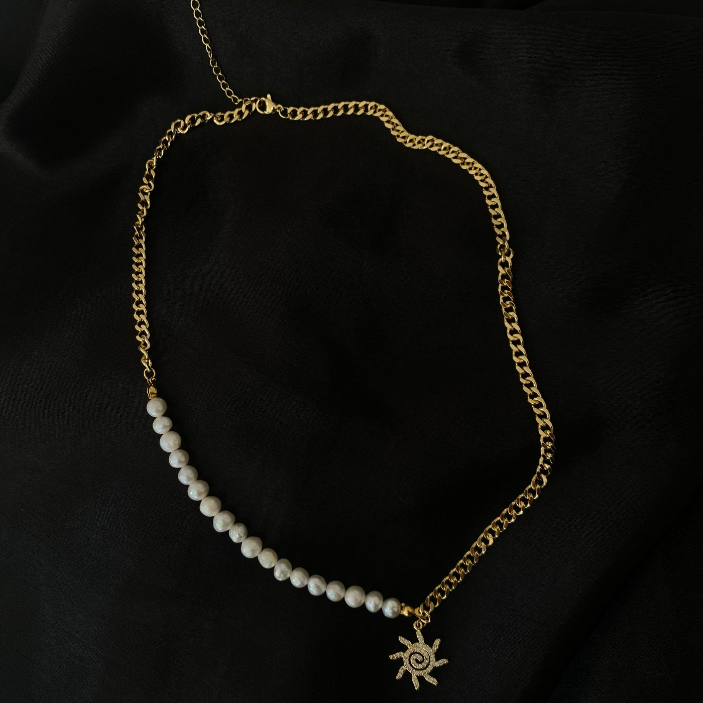 Collar Solidaridad Cadena de oro laminado con perlas