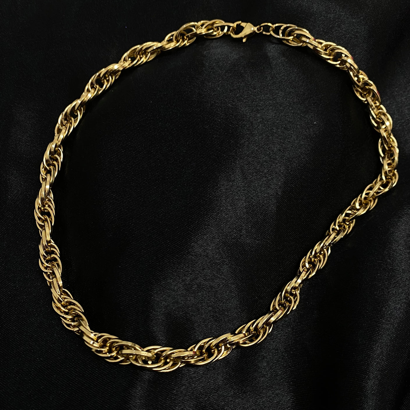 Collar Artemisa de chapa de oro 18K
