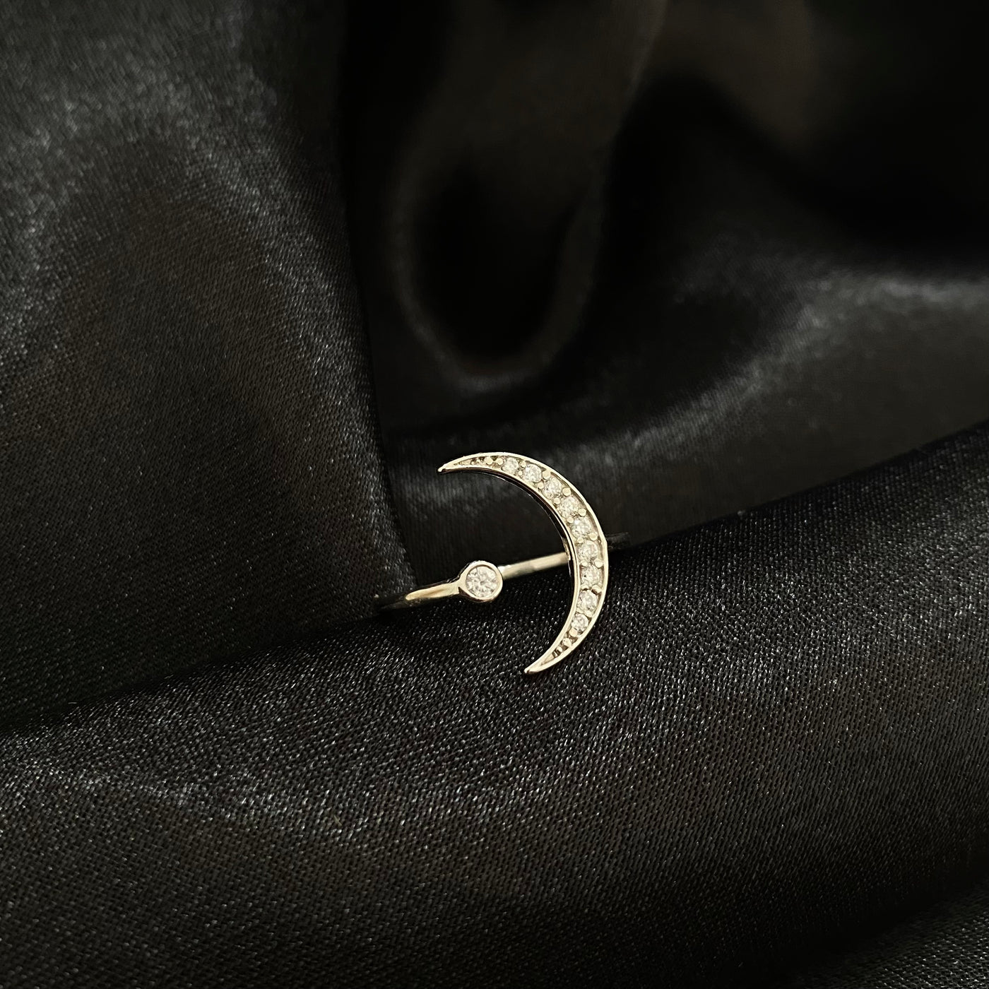 Anillo Lunar con baño de rodio