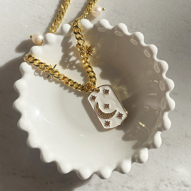 Collar Luna Mía de oro laminado, estrellas y perlas de oro laminado de 18K