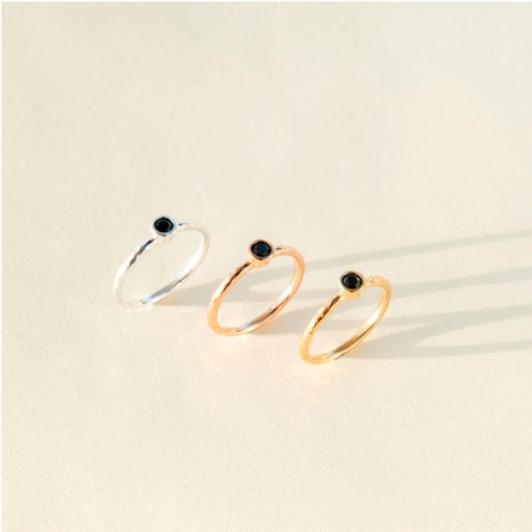 Anillo Destellos de plata .925 con zirconia negra - AMATINA Joyería
