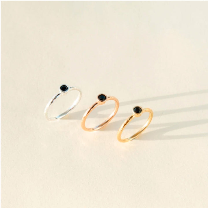 Anillo Destellos de plata .925 con zirconia negra - AMATINA Joyería