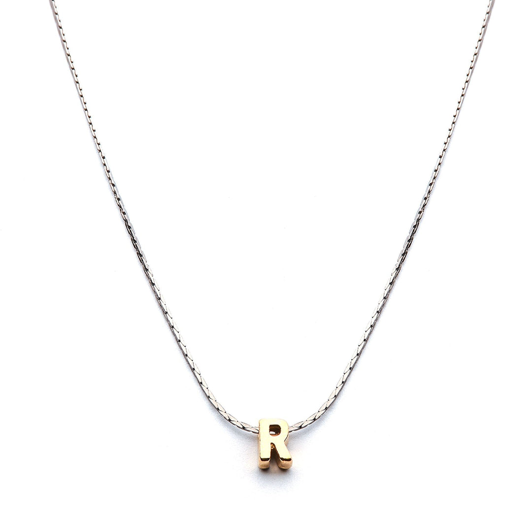 Collar Mundo de Iniciales con cadena bañada en rodio y dije de letra en chapa de oro 24K - AMATINA Joyería