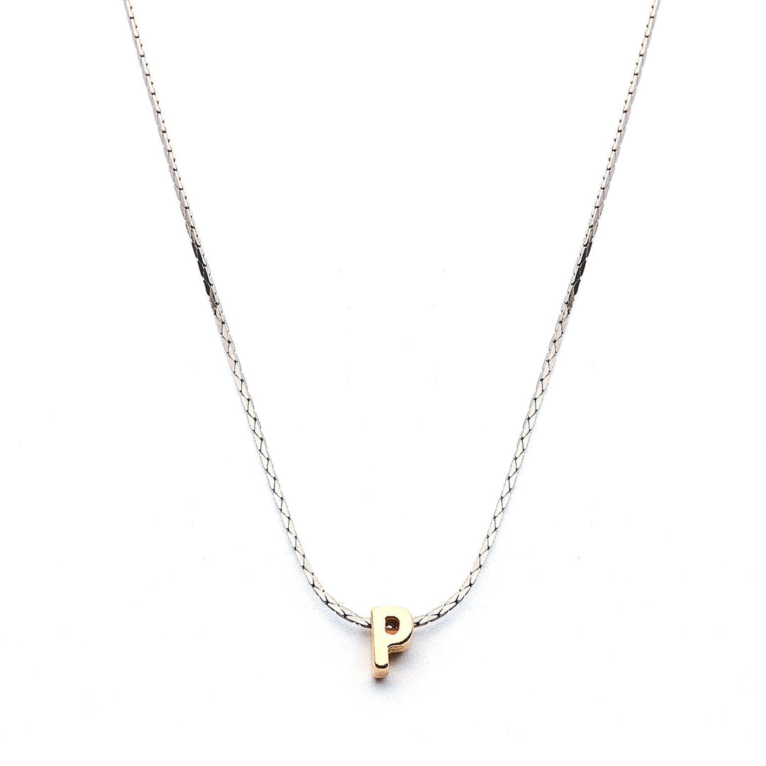 Collar Mundo de Iniciales con cadena bañada en rodio y dije de letra en chapa de oro 24K - AMATINA Joyería