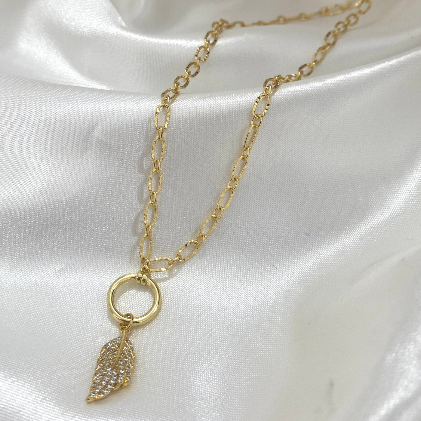 Collar Julie de oro laminado