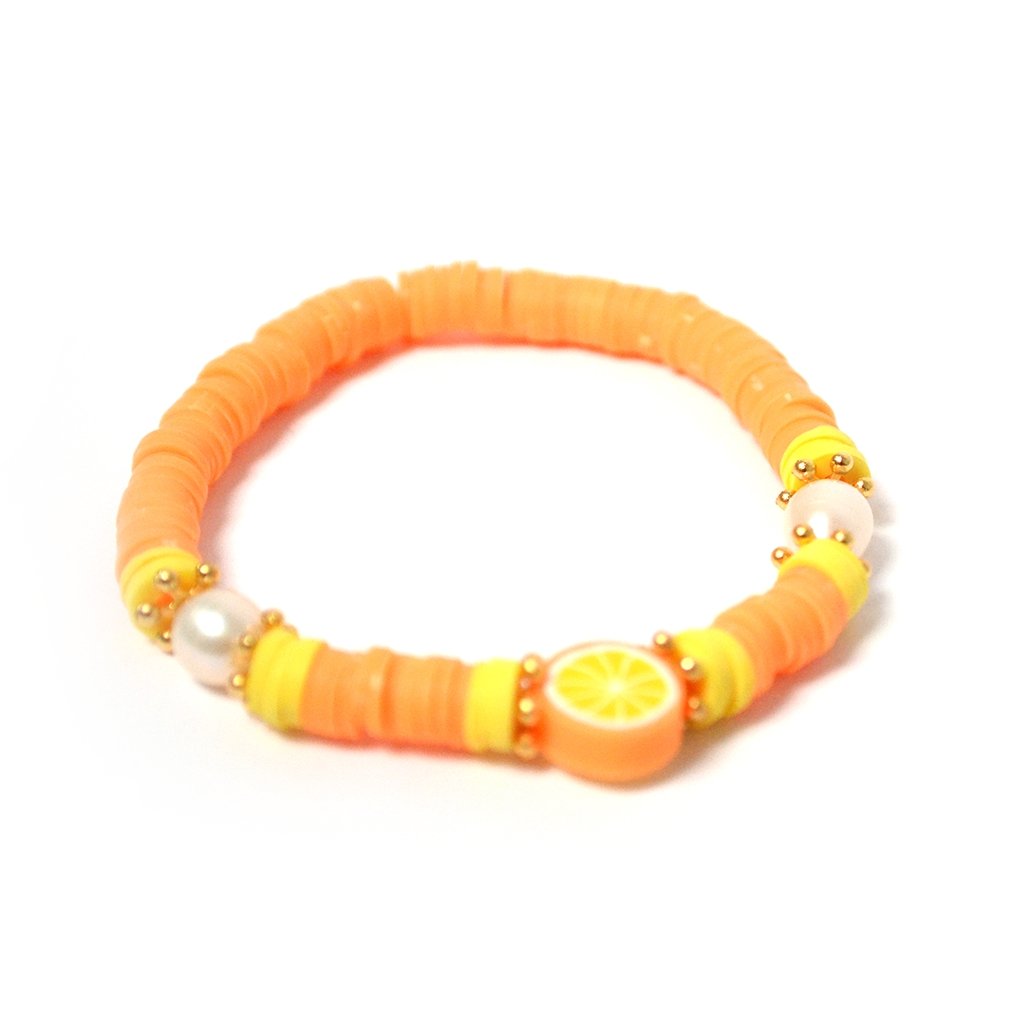 Pulsera Nadia color naranja de fimo con figuras de chapa de oro de 14k y perlas de río - AMATINA Joyería